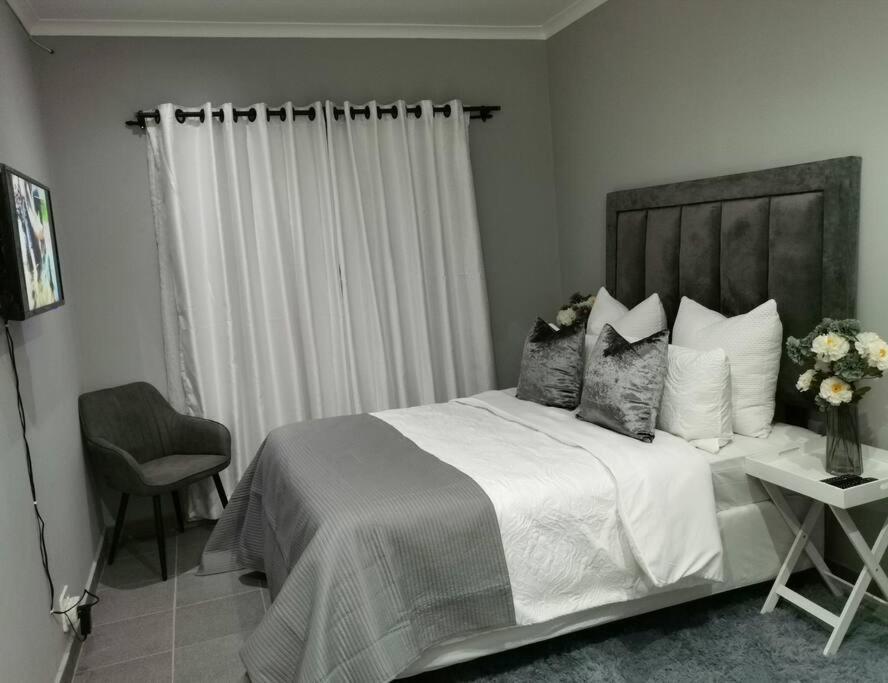 The Calm Corner Appartement Pinetown Buitenkant foto